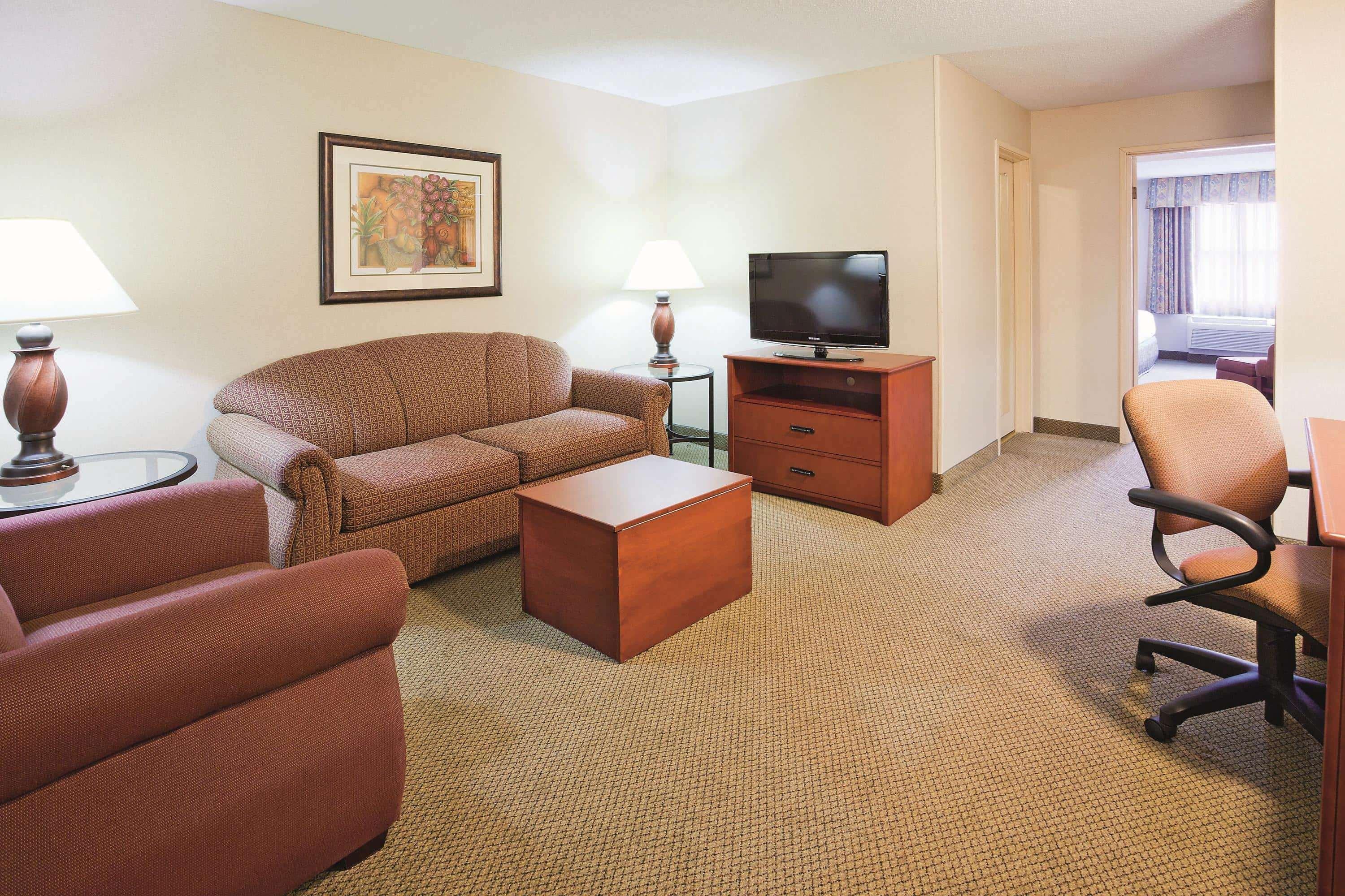 La Quinta By Wyndham Appleton College Avenue Hotel Exterior photo