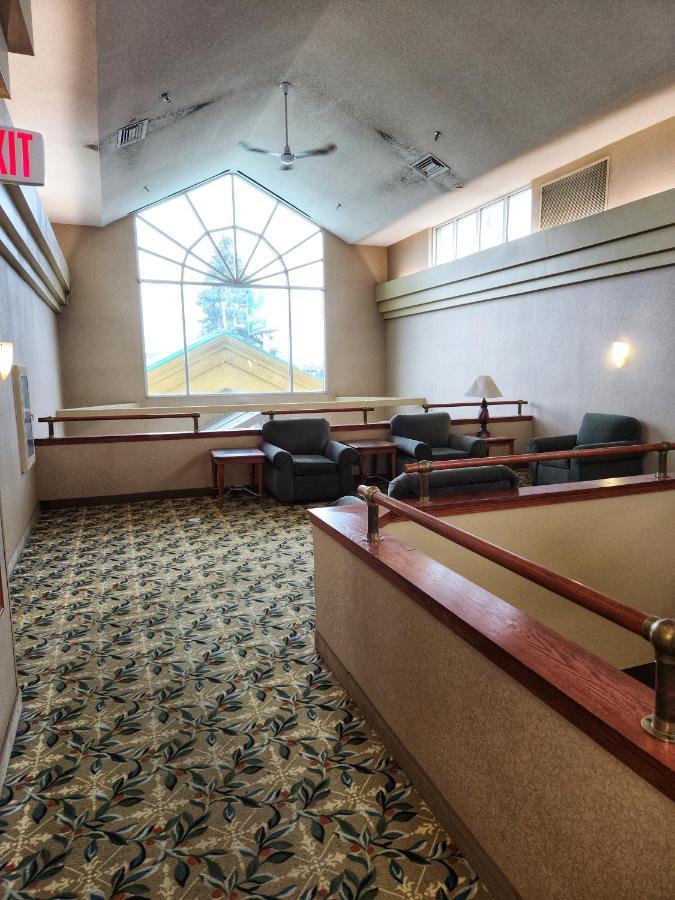 La Quinta By Wyndham Appleton College Avenue Hotel Exterior photo