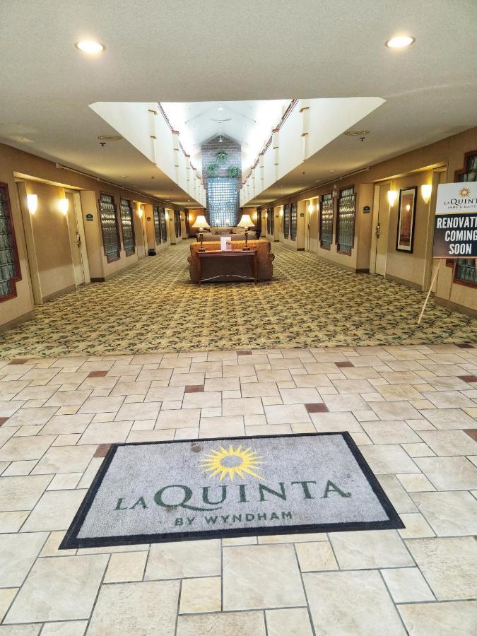La Quinta By Wyndham Appleton College Avenue Hotel Exterior photo