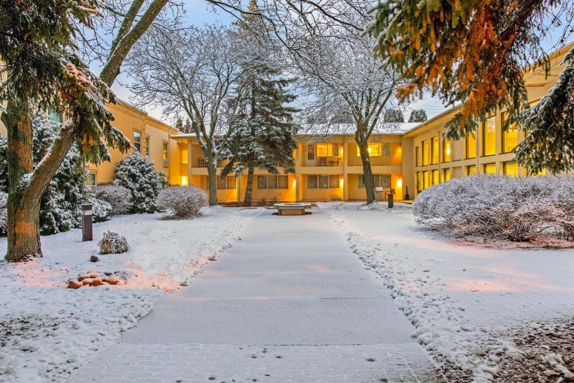 La Quinta By Wyndham Appleton College Avenue Hotel Exterior photo